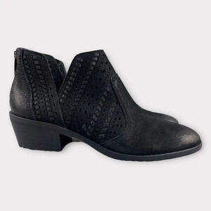 𝅺VINCE CAMUTO PRASATA BOOTIES Black Nubuck Suede Leather Boots‎ Zip Womens 6